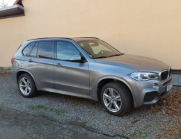 BMW X5 s autofoliemi Llumar AT5