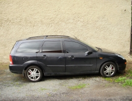 Ford Focus combi - protislunecni autofolie Llumar AT15