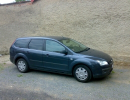 Ford Focus combi - protislunecni autofolie Llumar AT15
