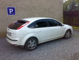 Ford Focus - protislunecni autofolie Llumar AT15