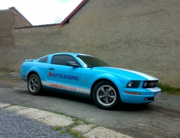 Ford Mustang - protislunecni autofolie Llumar 5,15