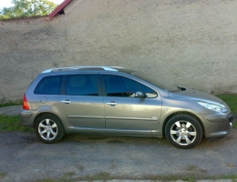 Peugeot 307 combi instalace protislunecni autofolie Llumar AT35