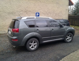Peugeot 4007 instalace protislunecni autofolie Llumar AT15,35