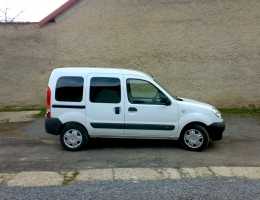 Renault Kangoo instalace protislunecni autofolie Llumar AT5CH