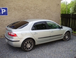 Renault Laguna instalace protislunecni autofolie Llumar AT15