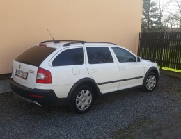 Skoda Octavia scout s autofóliemi LLumar ATR5,35