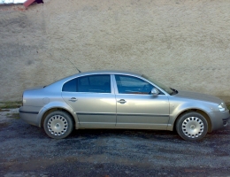Skoda Superb instalace protislunecni a bezpecnostni autofolie Llumar AT70,35