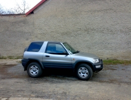 Toyota RAV4 instalace protislunecni autofolie Llumar AT15,70